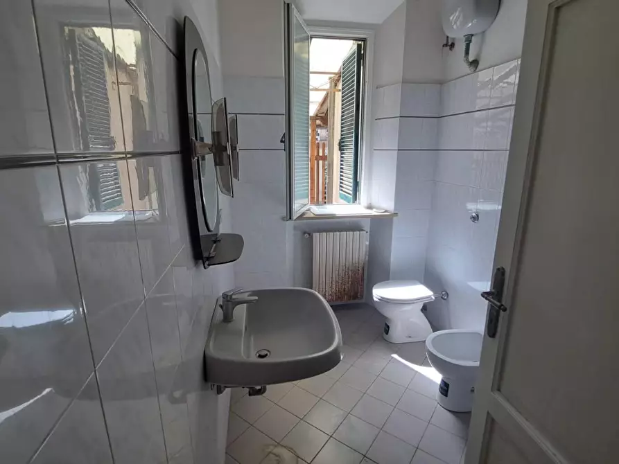Immagine 8 di Appartamento in vendita  a Rosignano Marittimo
