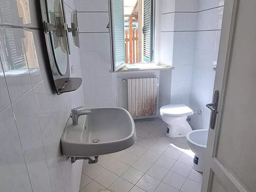 Immagine 9 di Appartamento in vendita  a Rosignano Marittimo