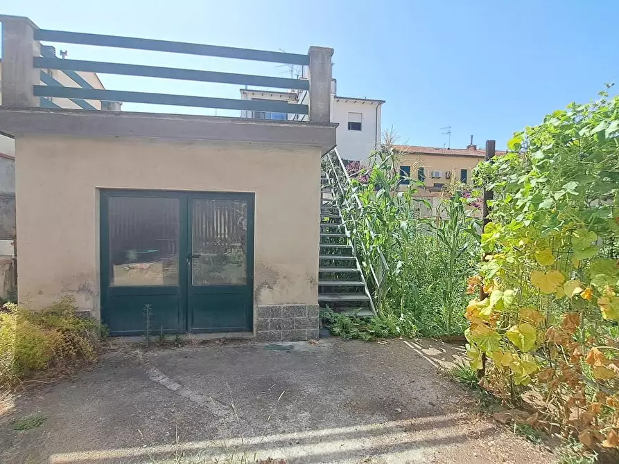 Immagine 10 di Appartamento in vendita  a Rosignano Marittimo