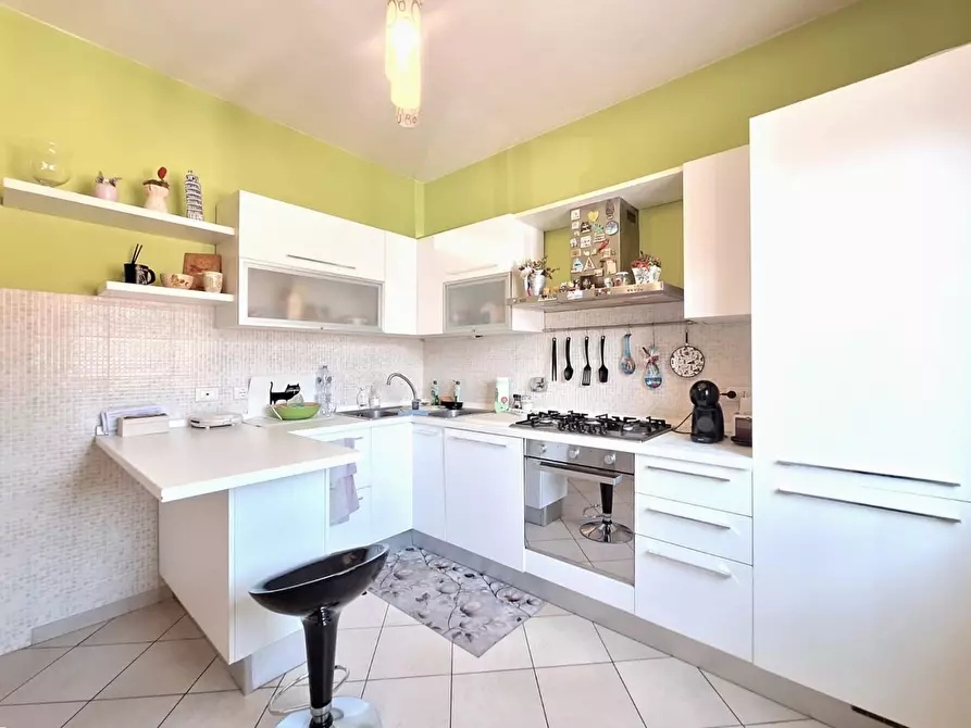 Immagine 8 di Appartamento in vendita  a Cascina