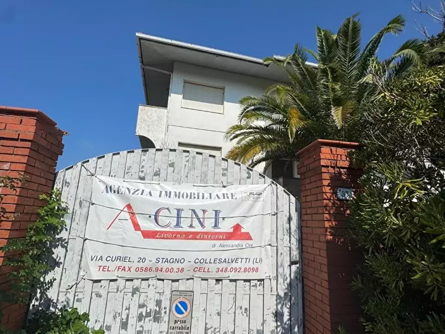 Immagine 7 di Casa bifamiliare in vendita  a Rosignano Marittimo