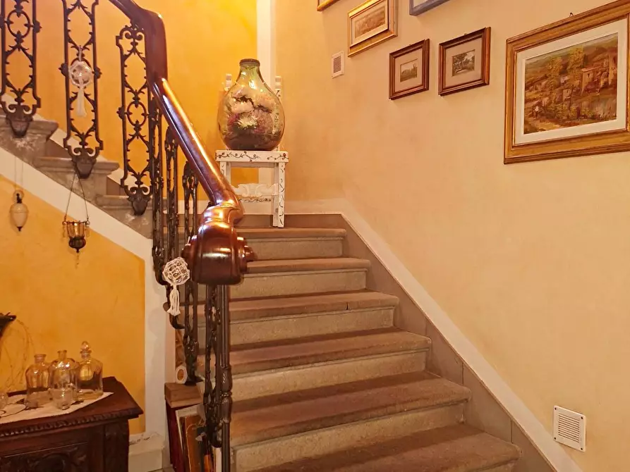 Immagine 2 di Villa in vendita  a Santa Croce Sull'arno