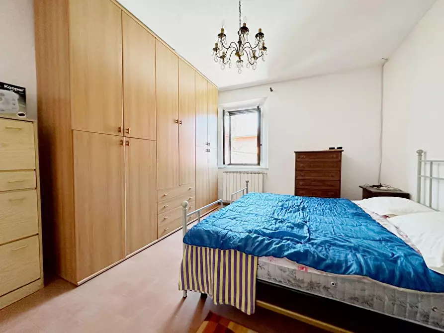 Immagine 12 di Casa colonica in vendita  a Larciano