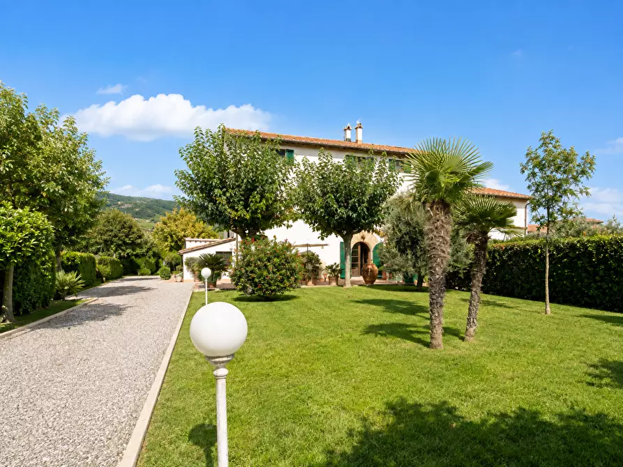 Immagine 1 di Rustico / casale in vendita  a Cascina