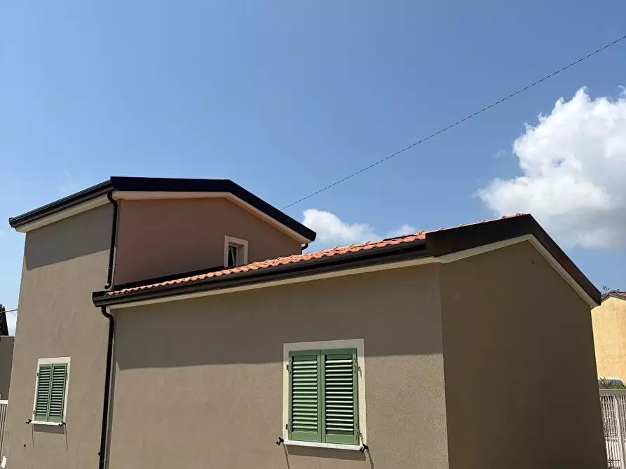 Immagine 16 di Casa indipendente in vendita  a Sarzana