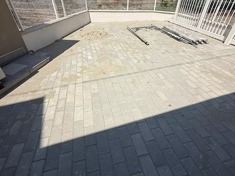 Immagine 5 di Casa indipendente in vendita  a Sarzana