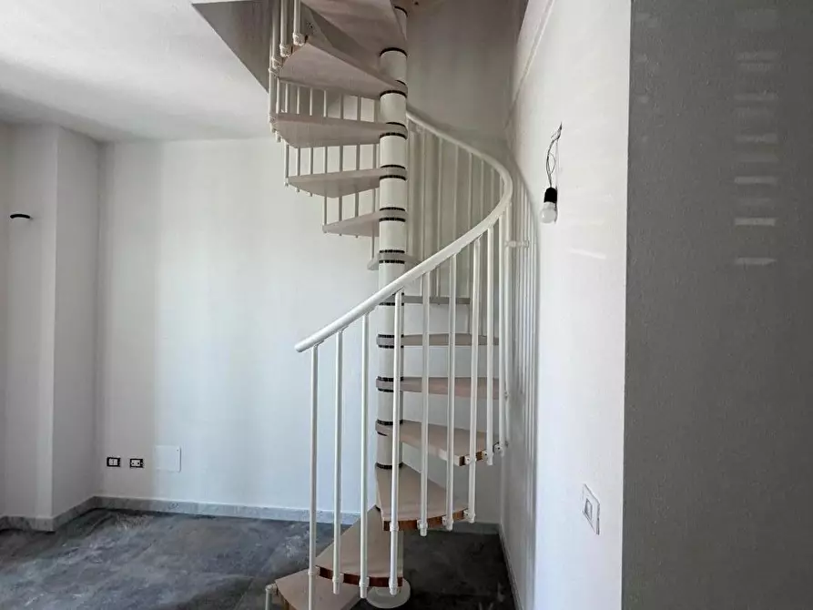 Immagine 2 di Casa indipendente in vendita  a Sarzana