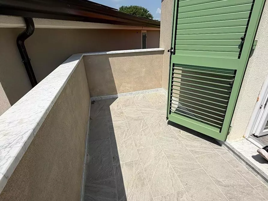 Immagine 13 di Casa indipendente in vendita  a Sarzana