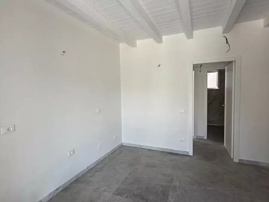 Immagine 12 di Casa bifamiliare in vendita  a Sarzana
