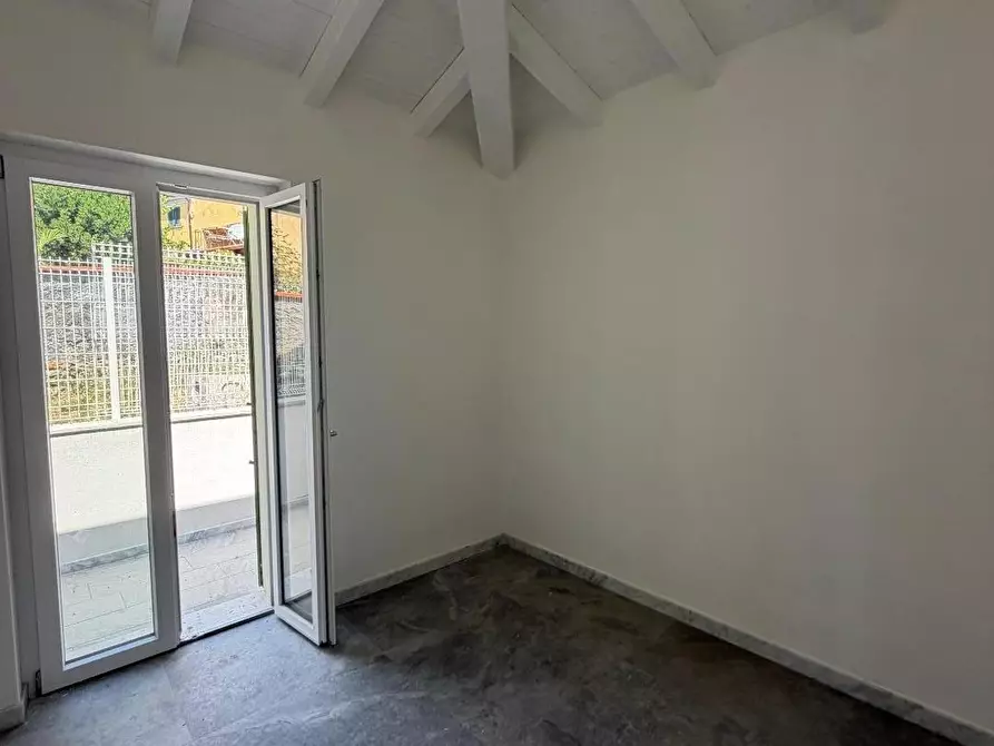 Immagine 9 di Casa bifamiliare in vendita  a Sarzana