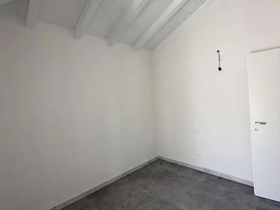 Immagine 10 di Casa bifamiliare in vendita  a Sarzana