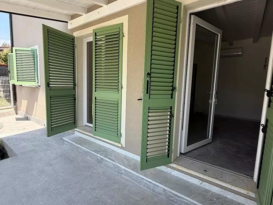 Immagine 2 di Casa bifamiliare in vendita  a Sarzana