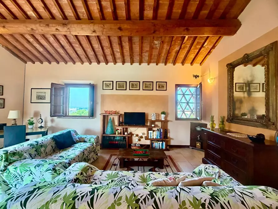 Immagine 21 di Casa colonica in vendita  a Volterra