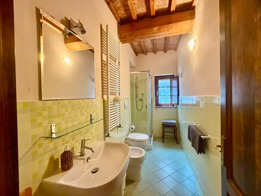 Immagine 41 di Casa colonica in vendita  a Volterra