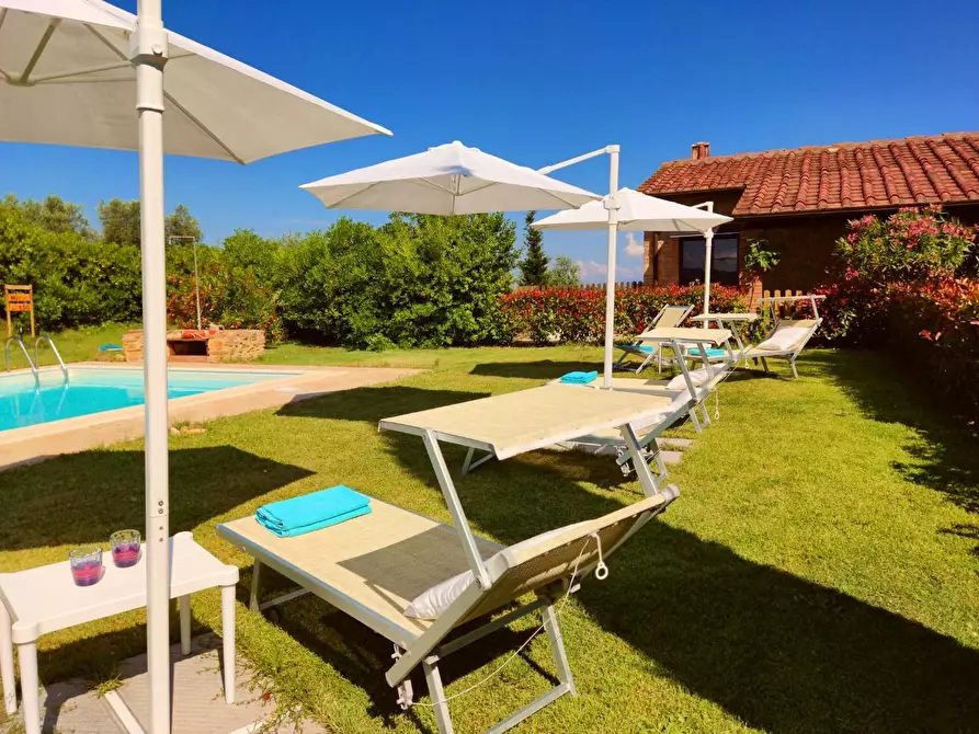 Immagine 7 di Casa colonica in vendita  a Volterra