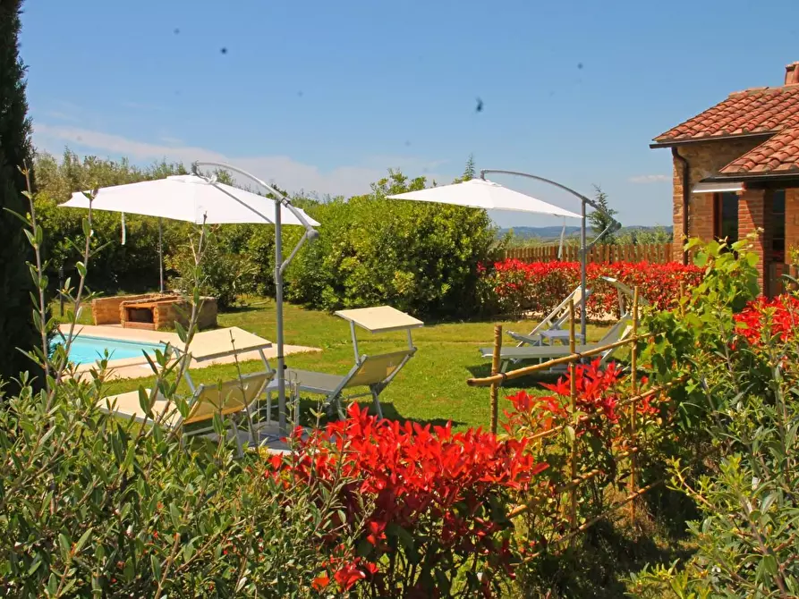 Immagine 9 di Casa colonica in vendita  a Volterra