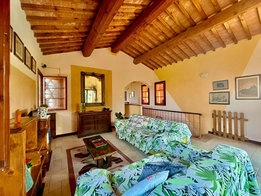 Immagine 15 di Casa colonica in vendita  a Volterra