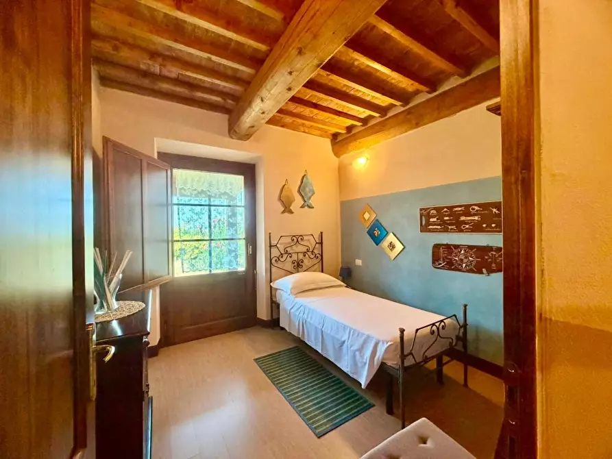 Immagine 33 di Casa colonica in vendita  a Volterra