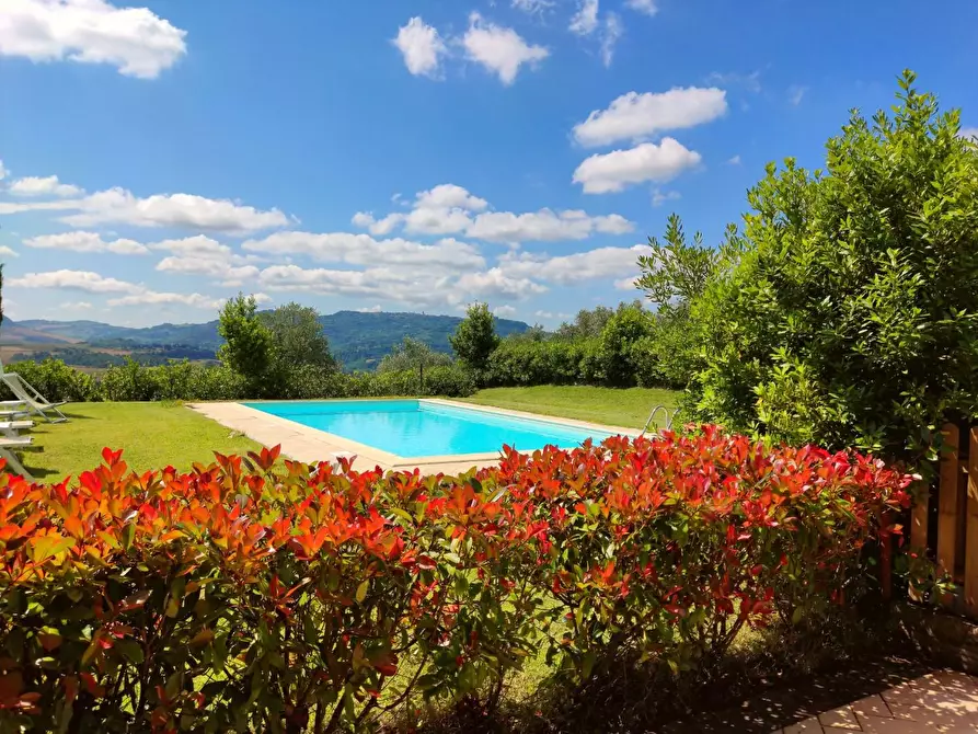 Immagine 2 di Casa colonica in vendita  a Volterra