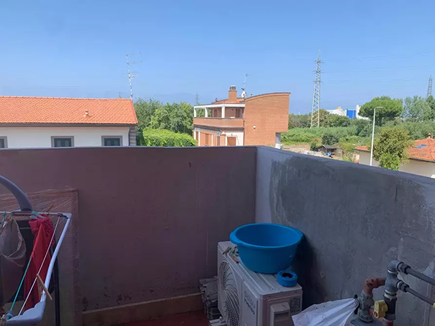 Immagine 4 di Appartamento in vendita  a Livorno