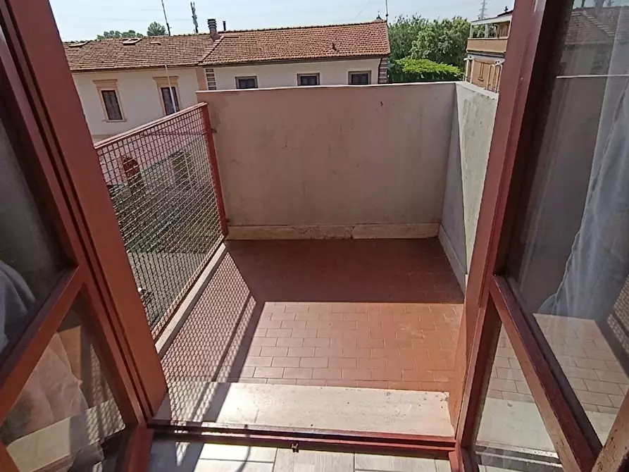 Immagine 6 di Appartamento in vendita  a Livorno