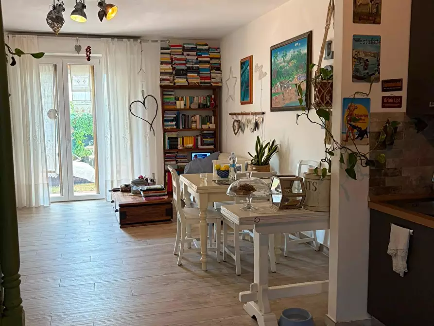 Immagine 5 di Appartamento in vendita  a Massa