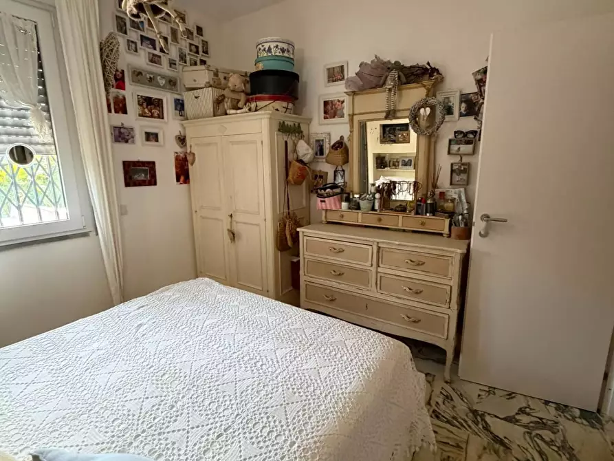 Immagine 10 di Appartamento in vendita  a Massa