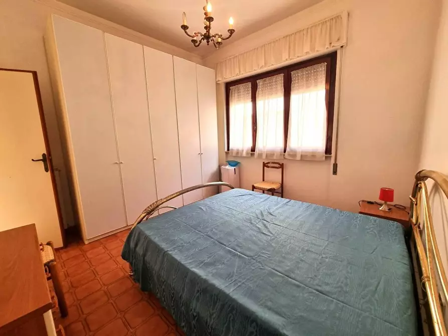 Immagine 11 di Appartamento in vendita  a Viareggio