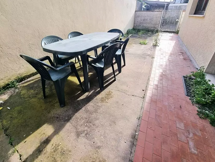 Immagine 3 di Appartamento in vendita  a Viareggio