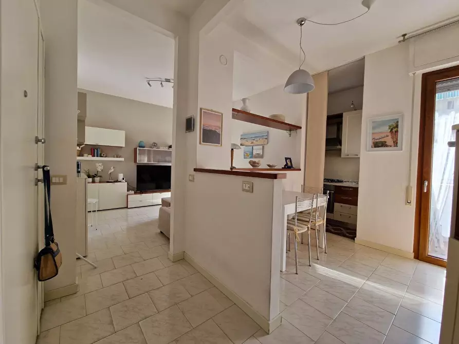 Immagine 12 di Appartamento in vendita  a Carrara