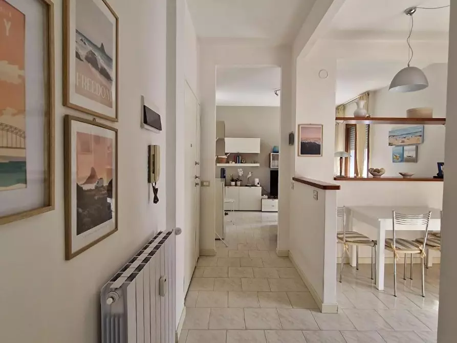 Immagine 27 di Appartamento in vendita  a Carrara