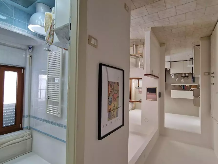 Immagine 19 di Appartamento in vendita  a Carrara