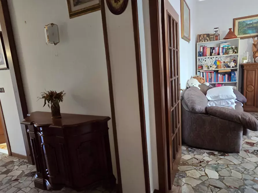 Immagine 18 di Appartamento in vendita  a Firenze