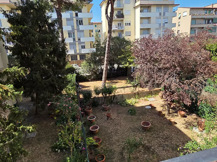 Immagine 21 di Appartamento in vendita  a Firenze