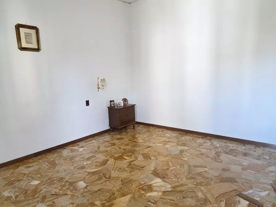 Immagine 14 di Appartamento in vendita  a Firenze