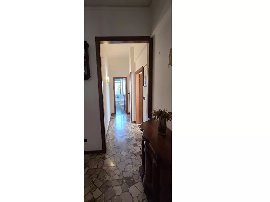 Immagine 24 di Appartamento in vendita  a Firenze