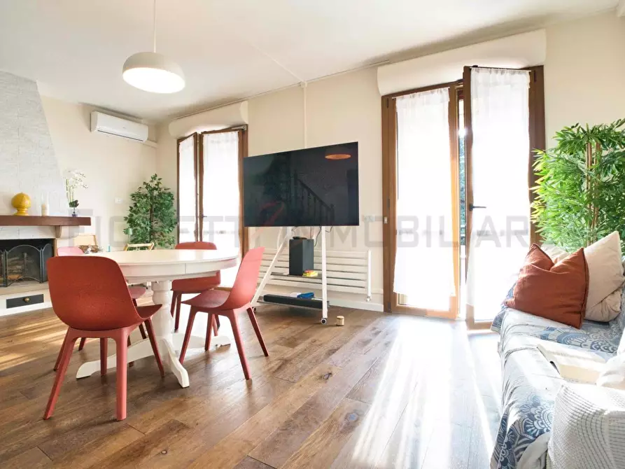 Immagine 1 di Appartamento in vendita  a Suvereto