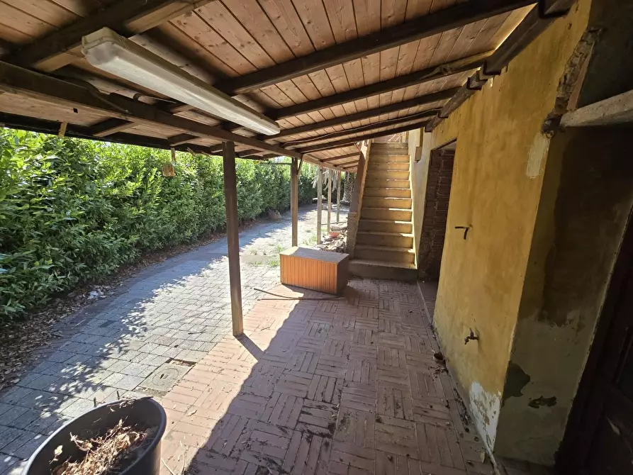 Immagine 39 di Casa colonica in vendita  a Vicopisano