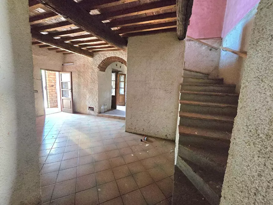 Immagine 3 di Casa colonica in vendita  a Vicopisano