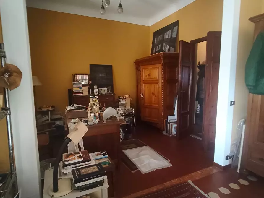 Immagine 26 di Appartamento in vendita  a Lucca
