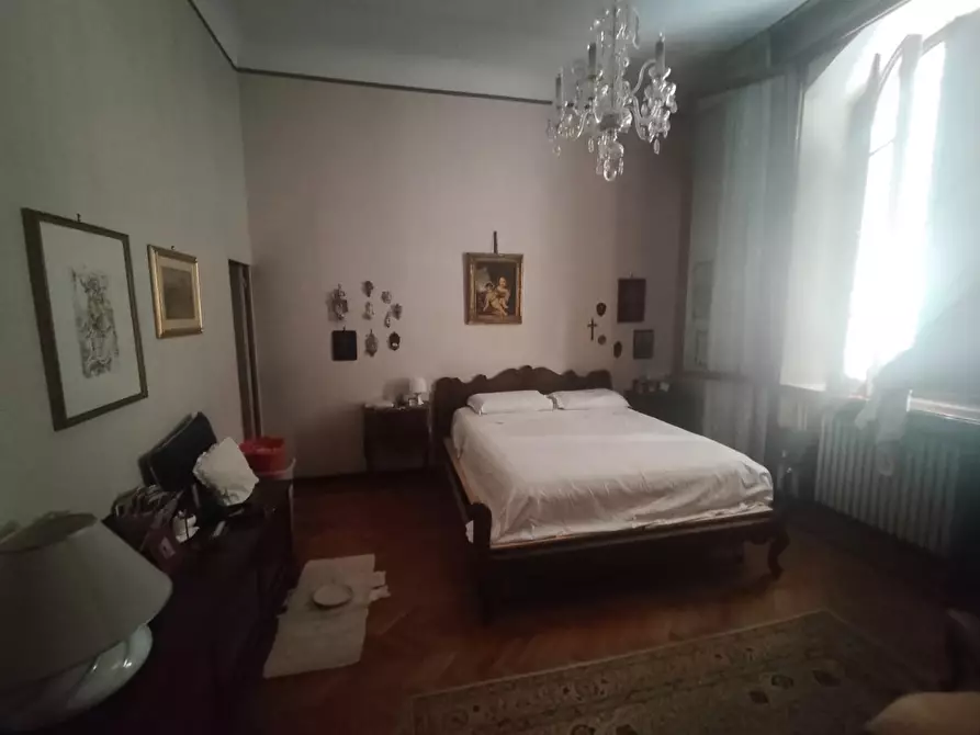 Immagine 35 di Appartamento in vendita  a Lucca