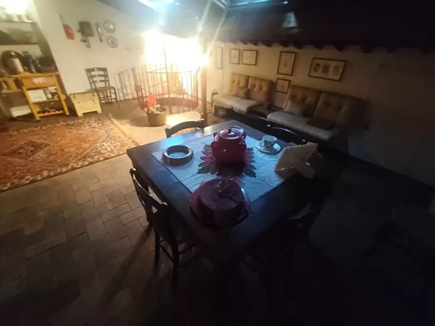 Immagine 8 di Appartamento in vendita  a Lucca