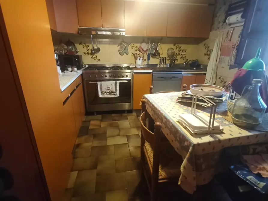 Immagine 57 di Appartamento in vendita  a Lucca