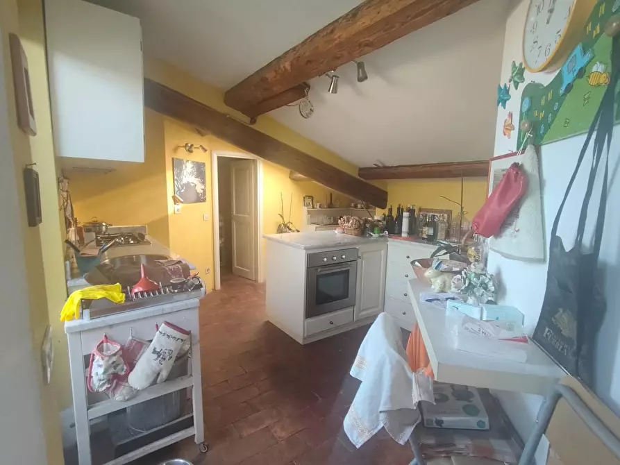 Immagine 72 di Appartamento in vendita  a Lucca