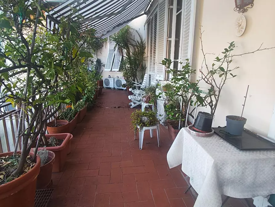 Immagine 53 di Appartamento in vendita  a Lucca