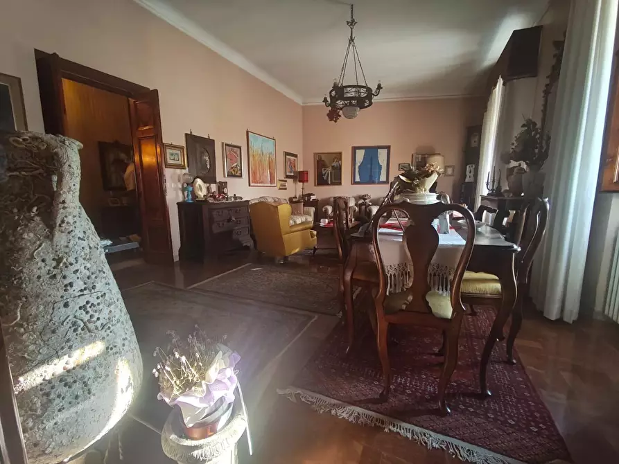Immagine 48 di Appartamento in vendita  a Lucca