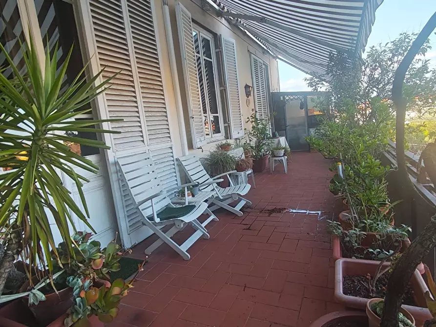 Immagine 1 di Appartamento in vendita  a Lucca