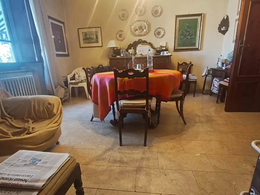 Immagine 56 di Appartamento in vendita  a Lucca