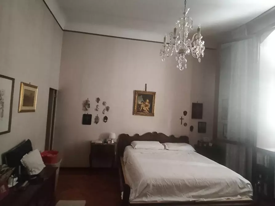 Immagine 38 di Appartamento in vendita  a Lucca
