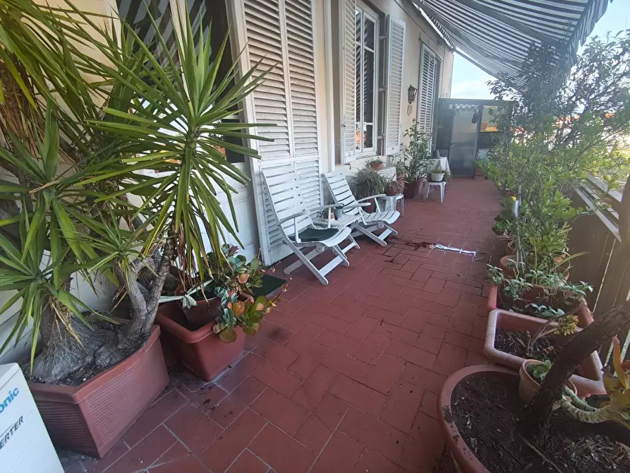 Immagine 51 di Appartamento in vendita  a Lucca
